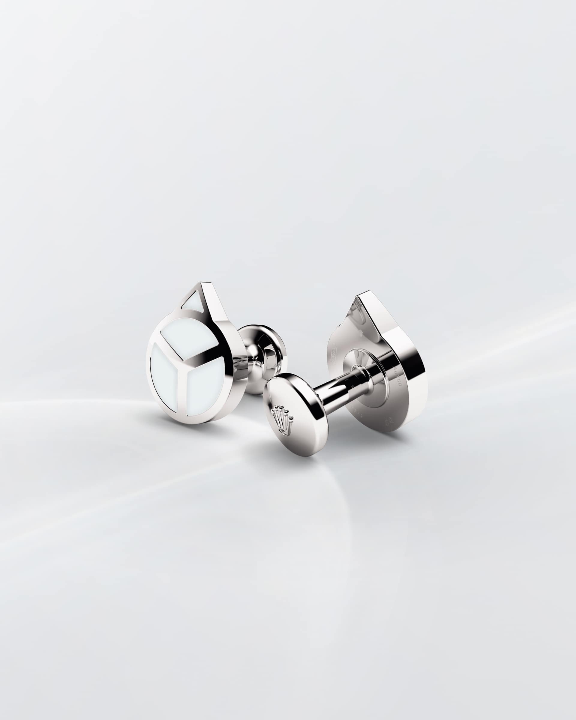 White gold ‘Hand’ cufflinks