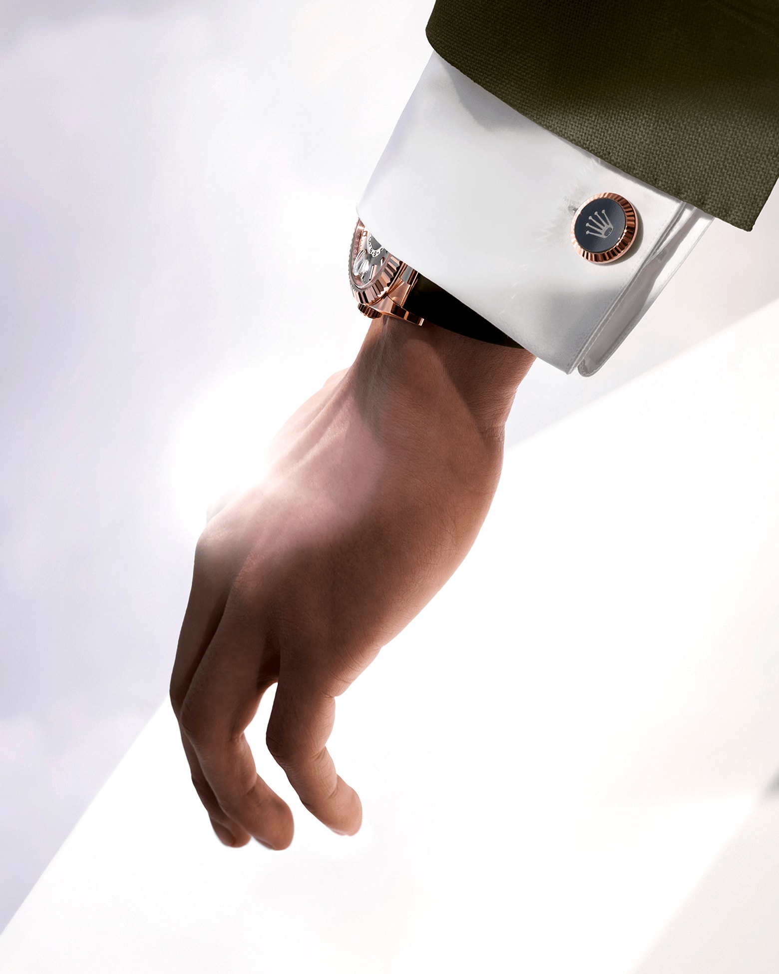 腕间的“三角坑纹”袖扣