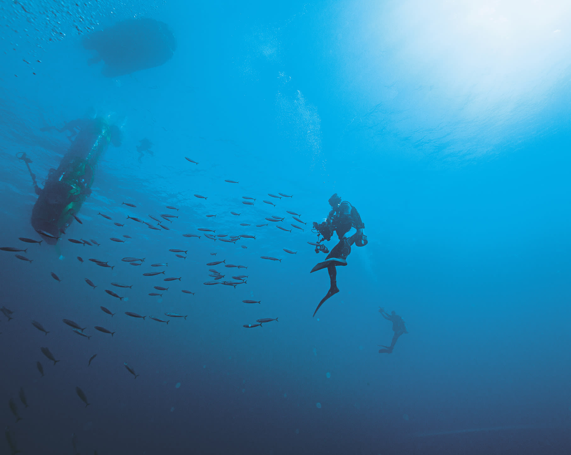 遨游深海，突破极限