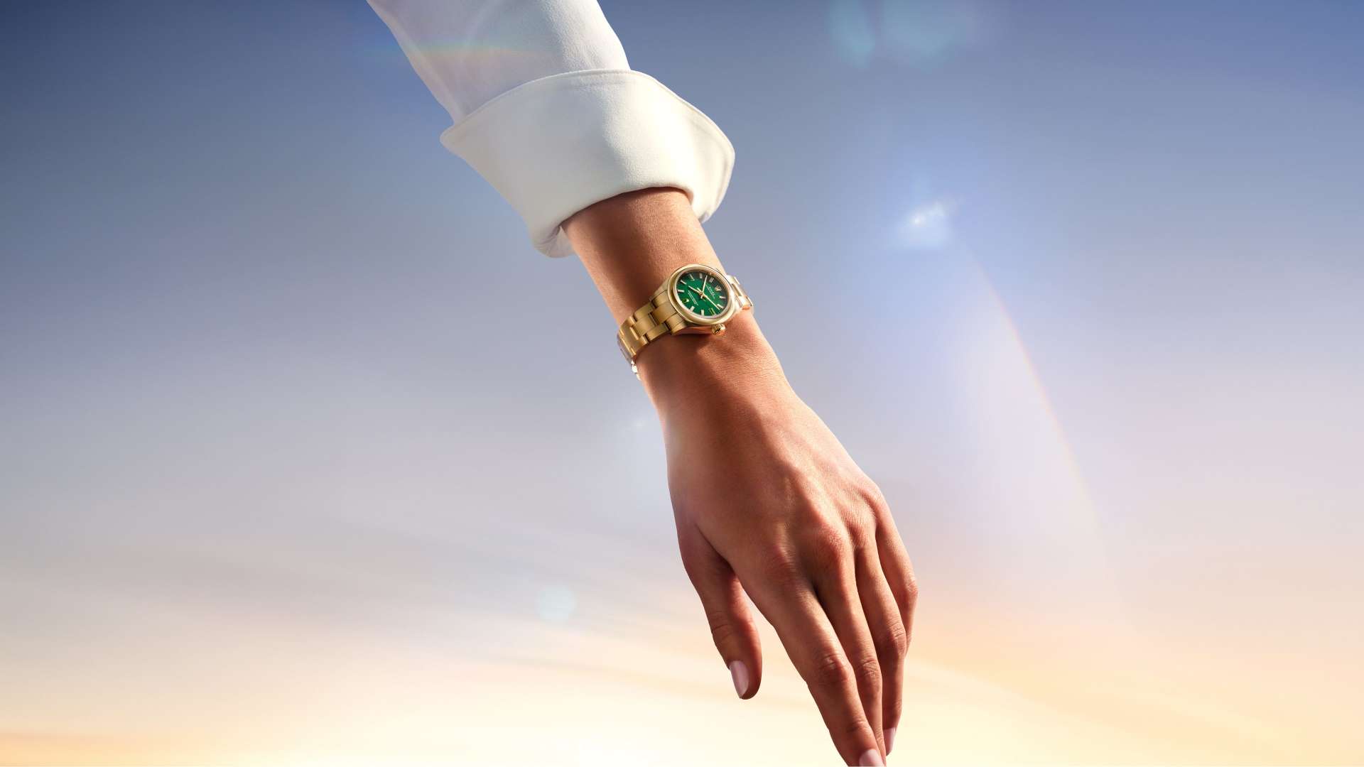 新款蚝式恒动型 28 m276208-0002 手腕照片