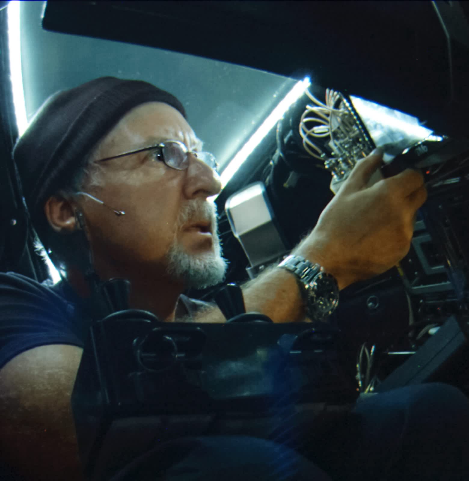 詹姆斯・卡梅隆