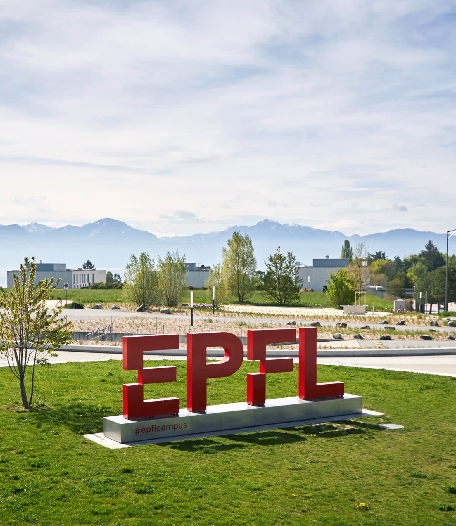 EPFL logo