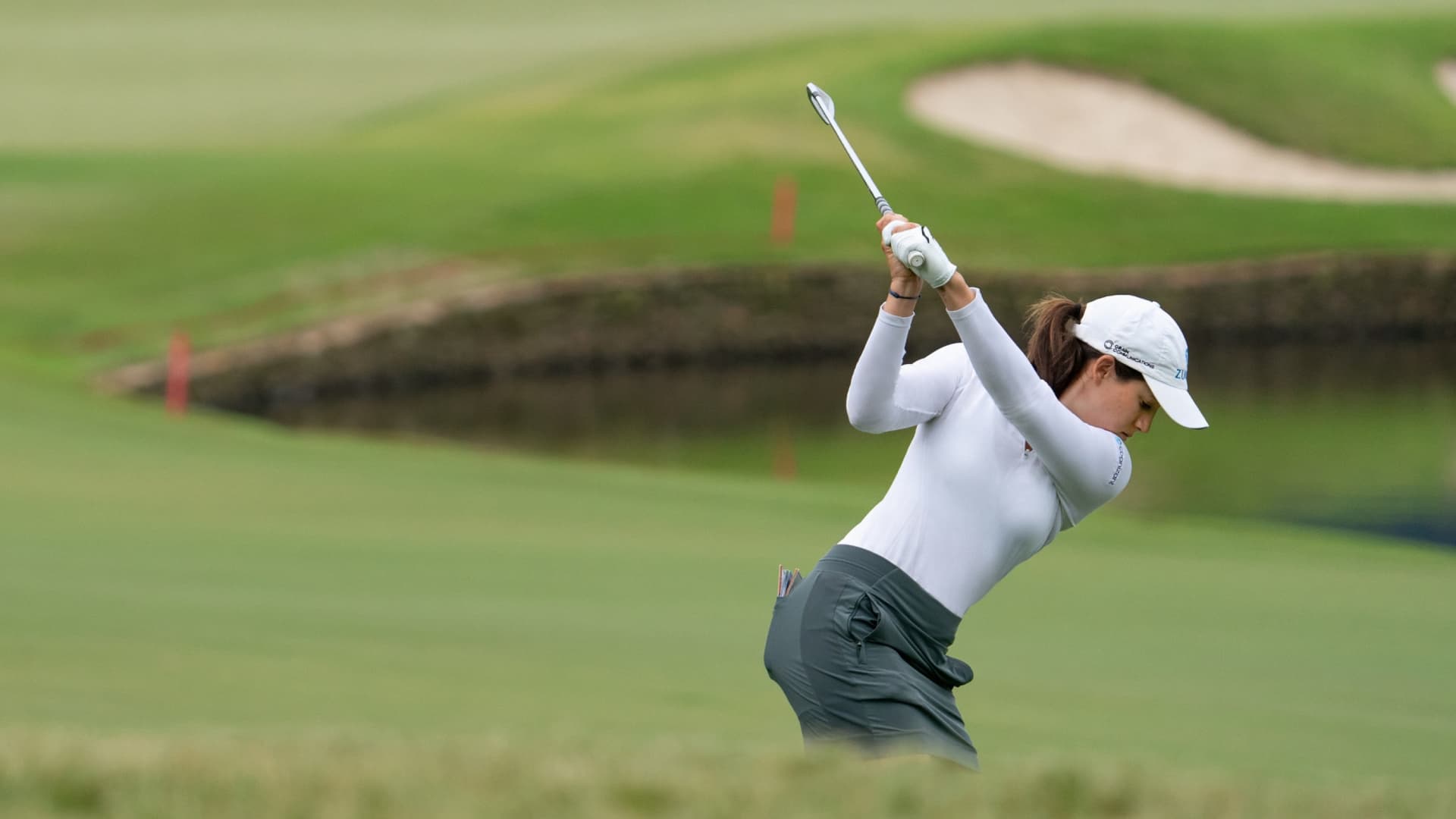 Albane Valenzuela playing