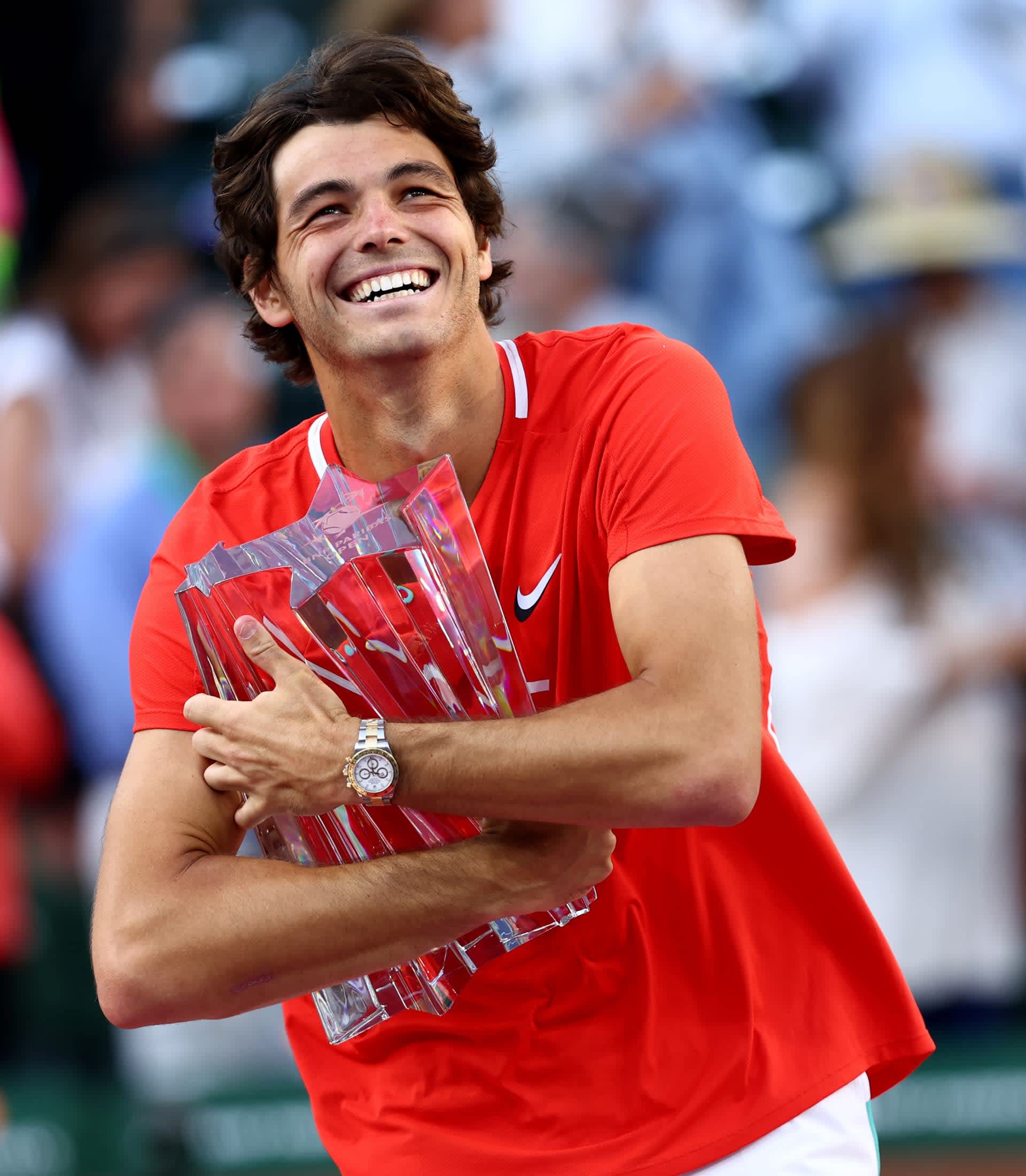 泰勒・弗里茨在胜出2022年印第安维尔斯赛事后，佩戴劳力士宇宙计型迪通拿