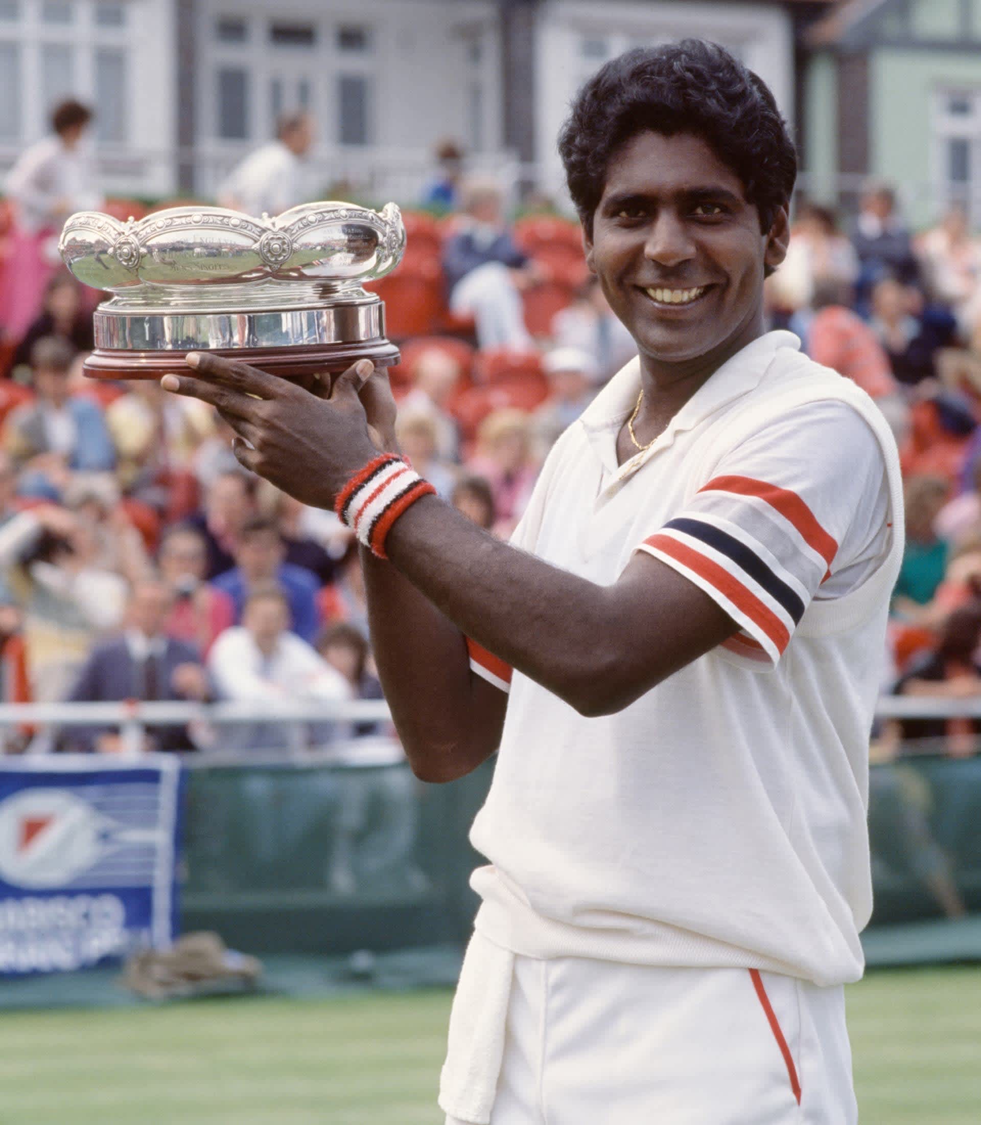 维杰・安瑞查吉奖杯