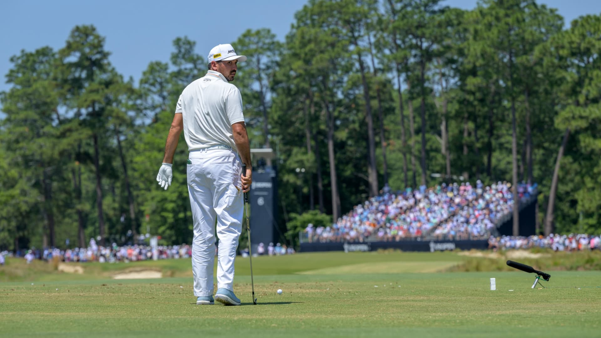 Jason Day on green
