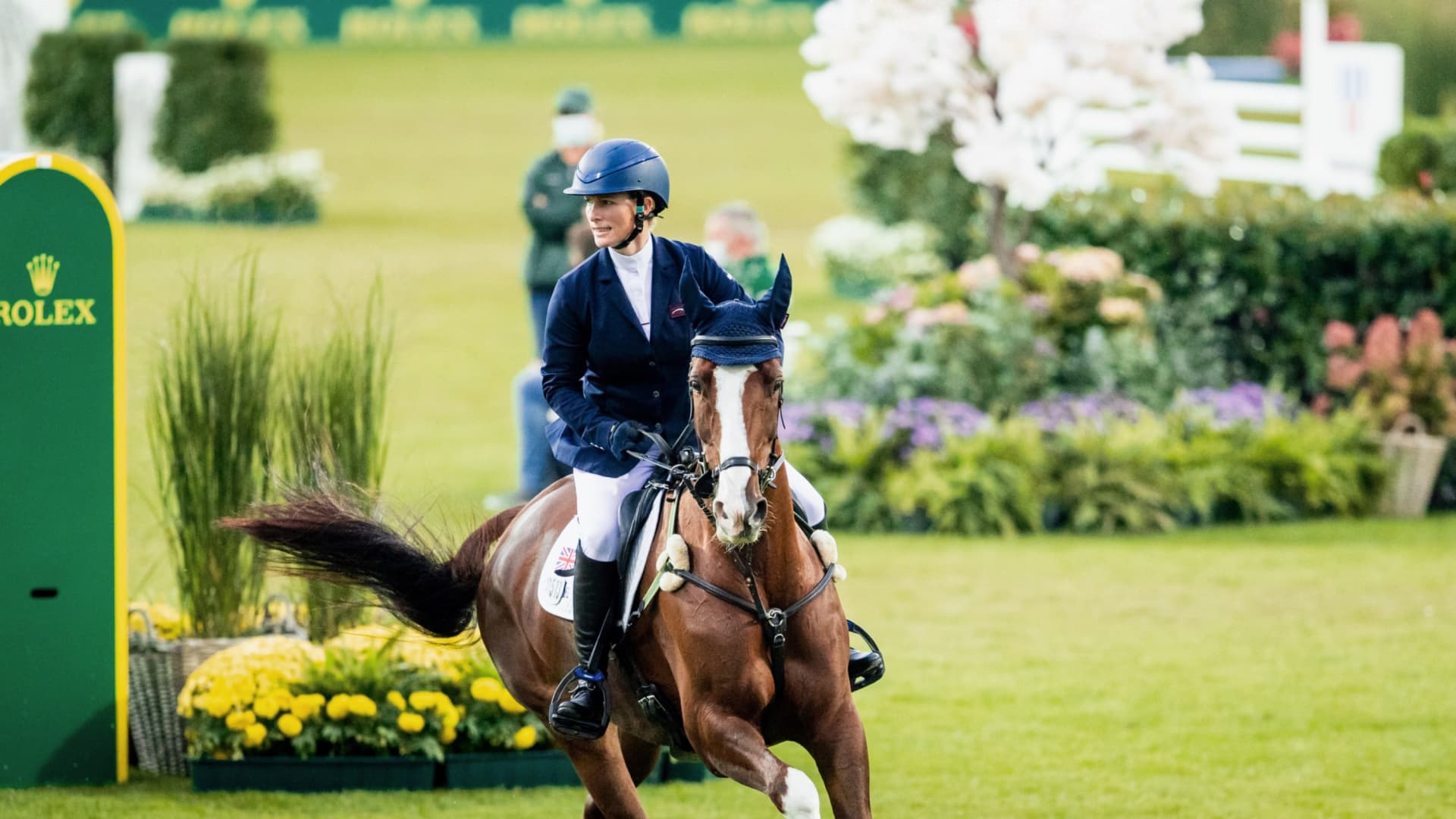 Zara Tindall ride a horse