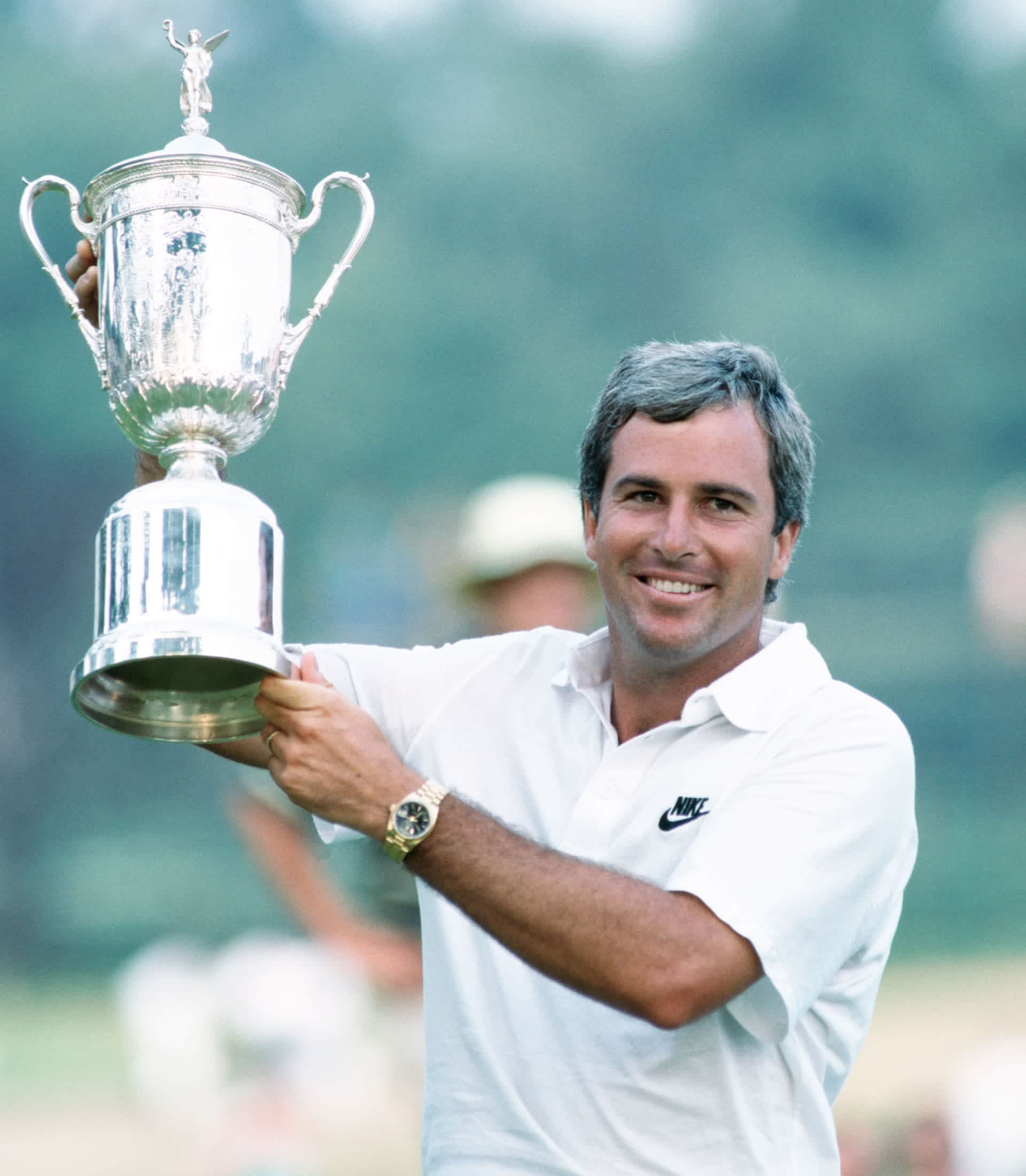 柯蒂斯・斯特兰奇奖杯