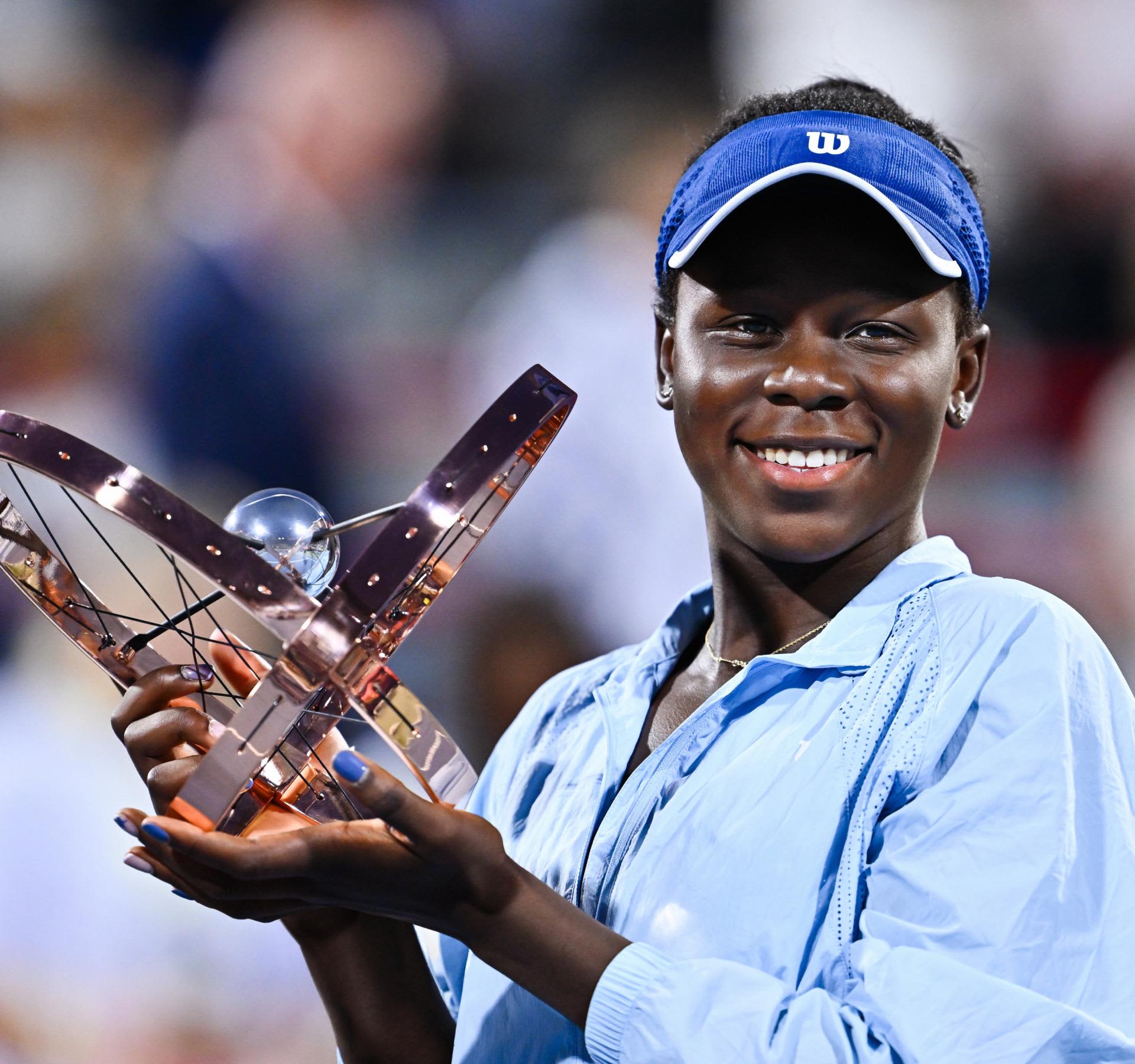 维多利亚・姆博科奖杯