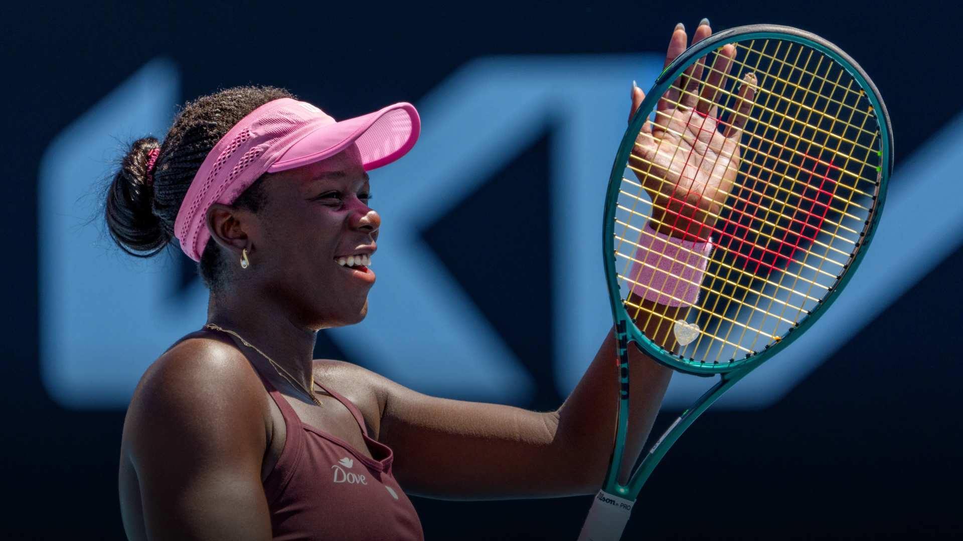 维多利亚・姆博科致敬