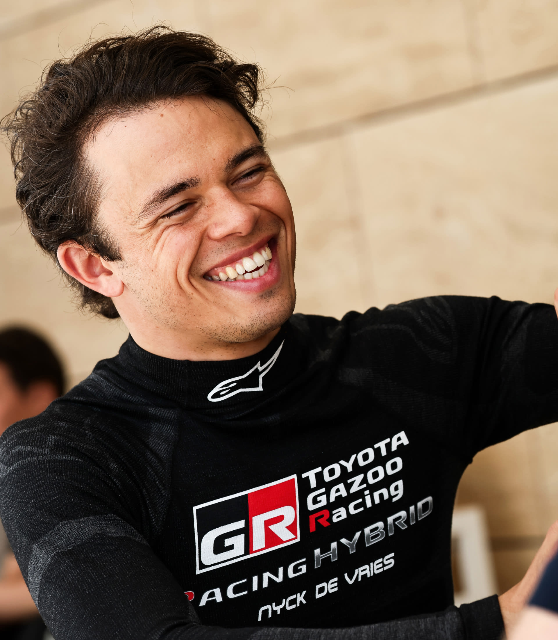 尼克・德弗里斯  